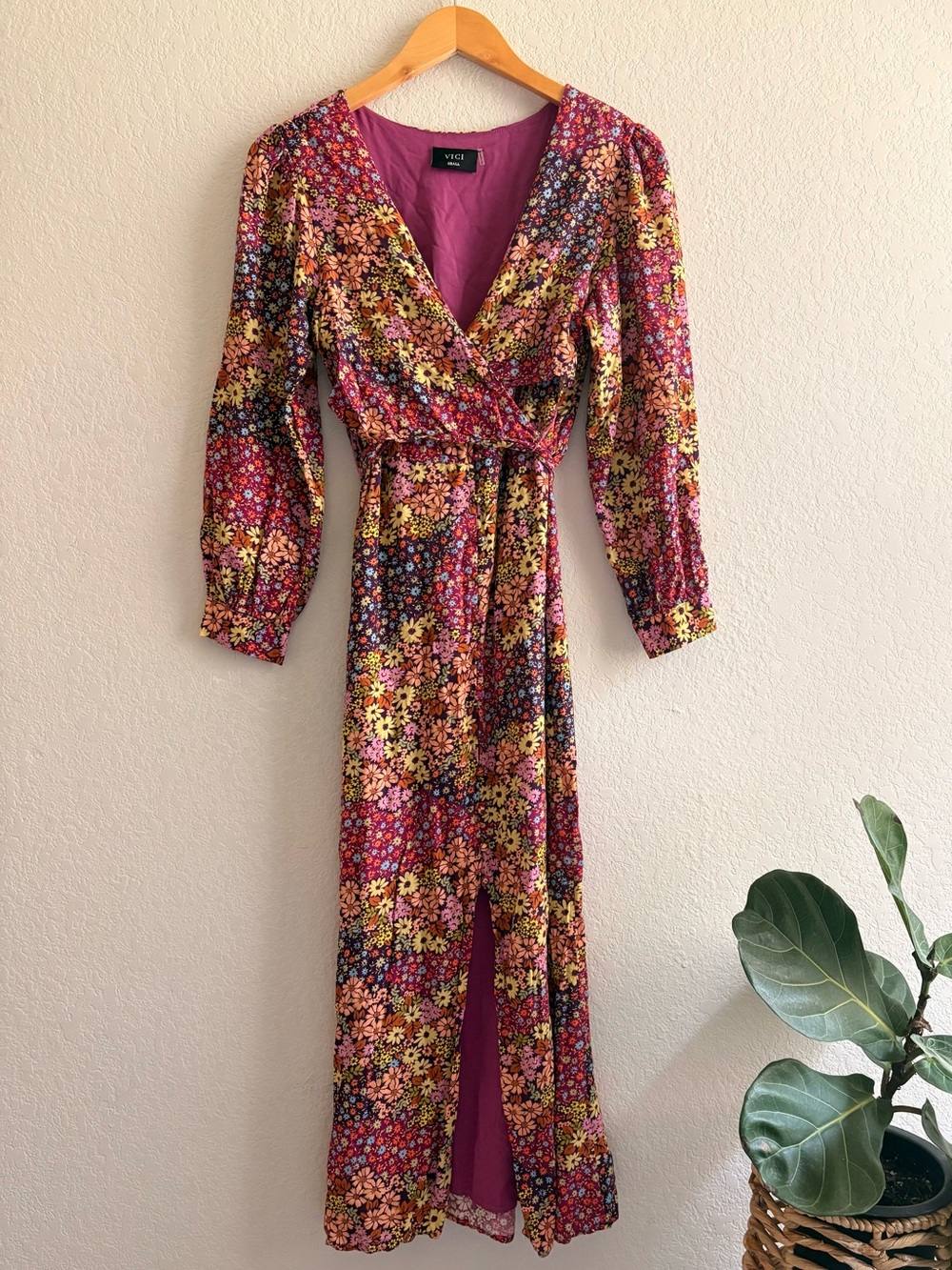 VICI Collection bohemian long-sleeve floral wrap maxi dress small